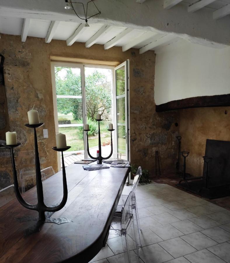 MoncrabeauLe Logis Du Pradet住宿加早餐旅馆 外观 照片
